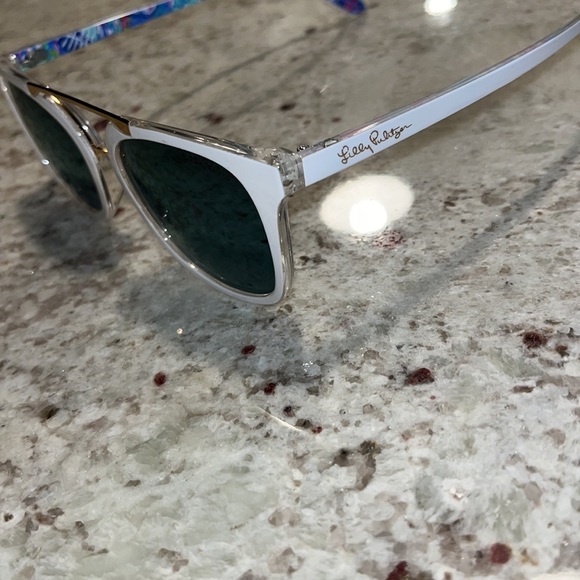 lilly pulitzer sunglasses
